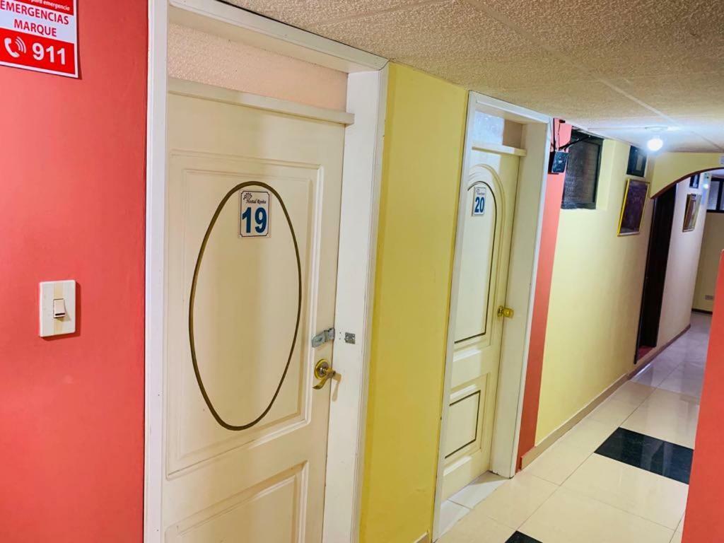 Hostal Rosita Latacunga Buitenkant foto